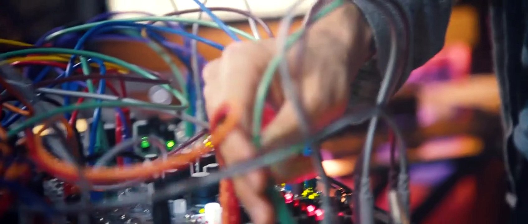 Patch CV: Controlling Voltage | movie | 2020 |...
