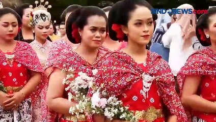 Unik, 6 Pasangan Pengantin Nikah Massal di Pantai Krakal dengan Mas Kawin Lobster