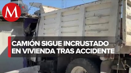 Se cumplen 6 días de que un camión impactara contra una vivienda y aún no lo retiran; Chiapas