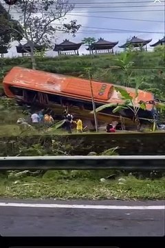 Kecelakaan Bus di Batiriti Tabanan Bali, Bus Terjun ke Jurang 1 Tewas