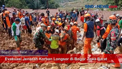 Evakuasi Jenazah Korban Longsor di Bogor Jawa Barat