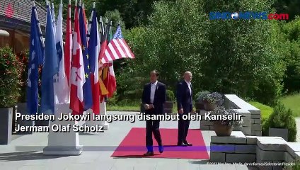 Inilah Momen Joe Biden Rangkul Presiden Jokowi dalam Sesi Foto di KTT G7 Jerman