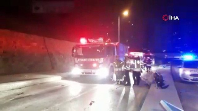 Başakşehir’de kontrolden çıkan otomobil demir parmaklıklara saplandı: 1’i ağır 3 yaralı