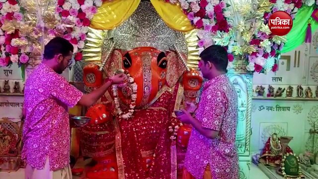 शनि पुष्य नक्षत्र पर गणेशजी का हुआ पंचामृत अभिषेक