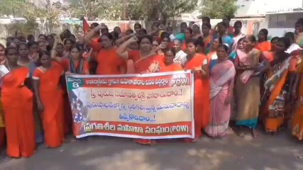 మహబూబాబాద్: ప్రభుత్వాలు చట్టాలను పటిష్టంగా అమలు చేయాలి