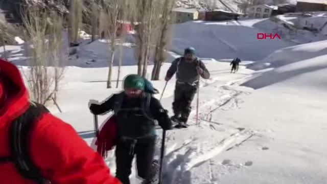 KAÇKAR DAĞLARI'NDA KAYAKÇILARIN ÜZERİNE ÇIĞ DÜŞTÜ; 2 ÖLÜ, 7 YARALI -EK