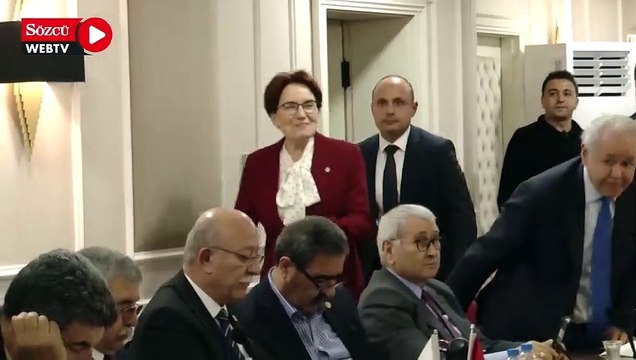 Akşener, Genel Merkez ek binasında partisiyle bir araya geldi