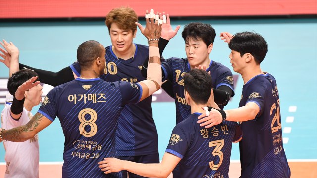 '아가메즈 26점' 우리카드, 한국전력 꺾고 3위 굳히기 / YTN