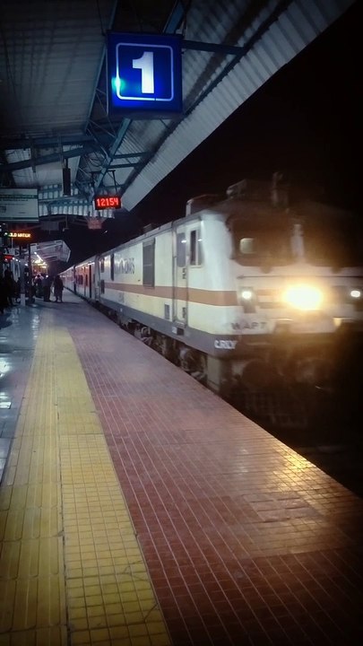 404 crore benefit to railways from 100 percent electrification