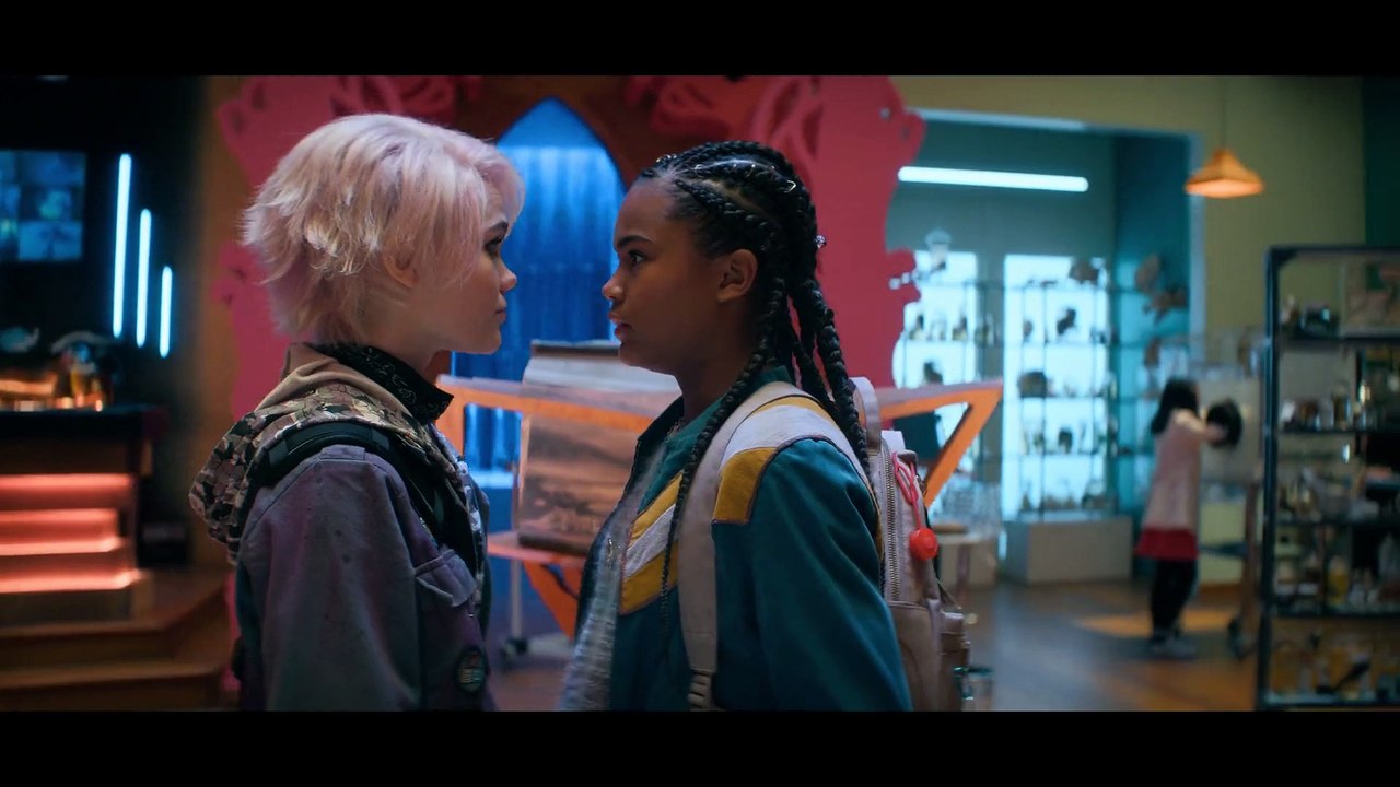 A Babysitter's Guide to Monster Hunting (2020)