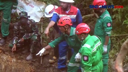 Télécharger la video: Hilang 1 Bulan, 2 Penambang Ditemukan Tewas di Sumur Minyak Ilegal di Muara Enim