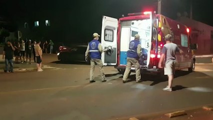 Motociclista fica ferido após bater moto contra Corsa no Santo Onofre