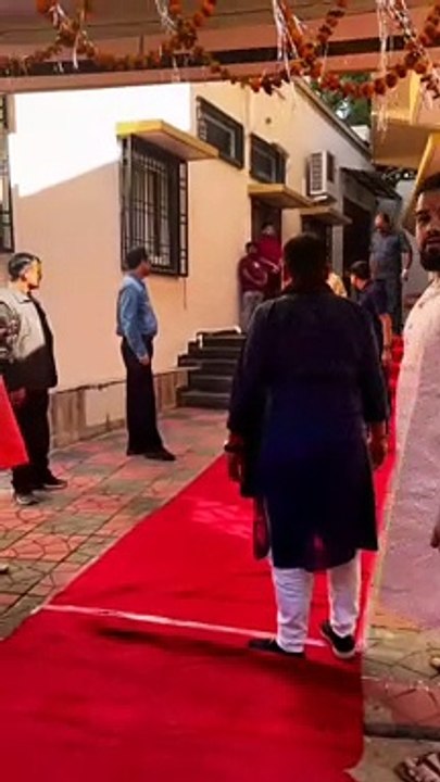जी लेंगे सरकार तेरी सरकारी में,_हमें रख लेना श्री श्याम तेरी दरबारी में..._._Like  Comments  Sha