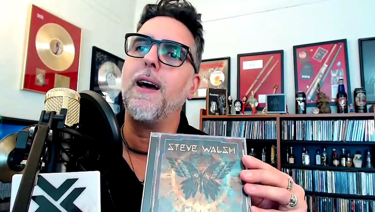 LUCAS  REVIEWS - Steve Walsh "Black Butterfly"