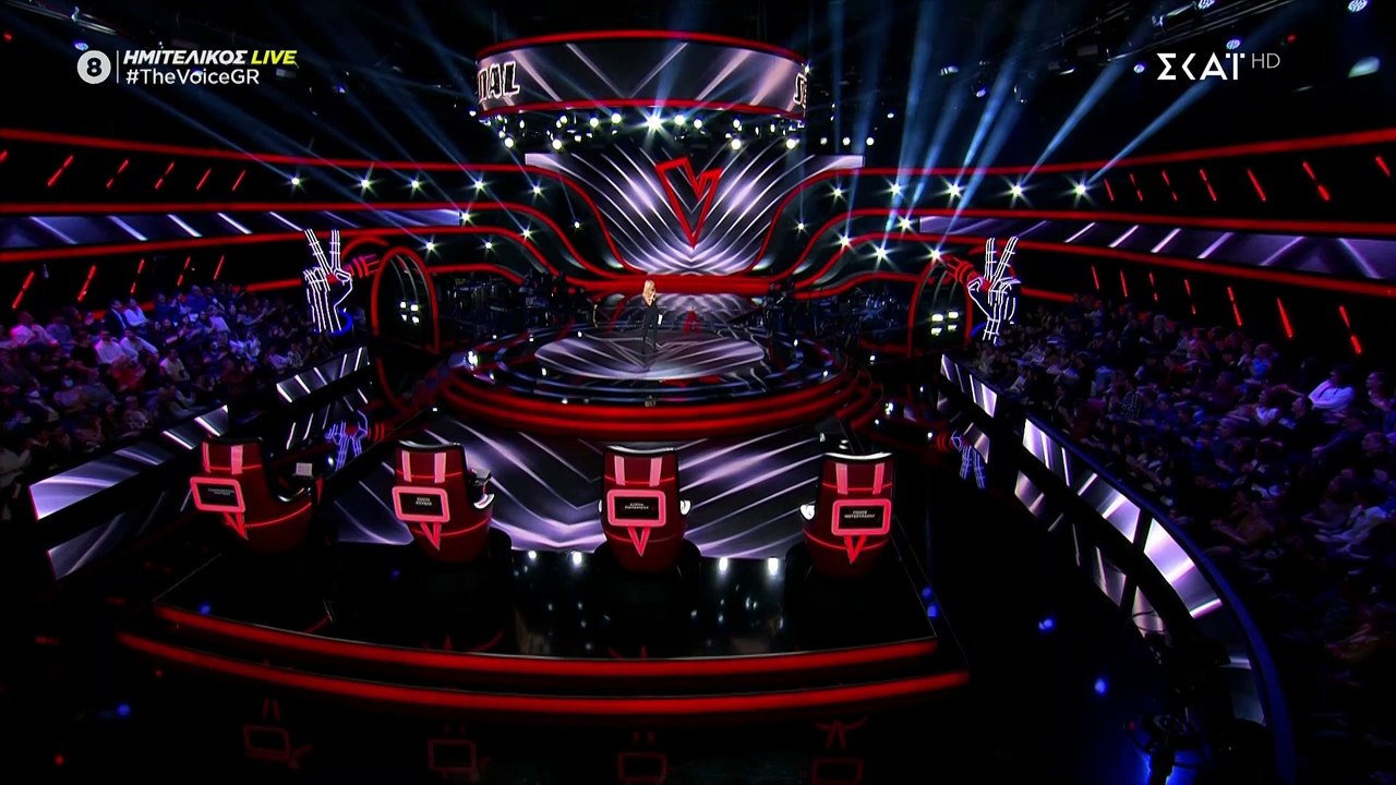 The Voice: Η λαμπερή εμφάνιση της Φαίης Σκορδά...