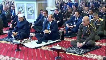 الرئيس السيسى يجتمع بقادة القوات المسلحة.. ويؤكد عازمون على استكمال مسيرة العطاء والتضحية