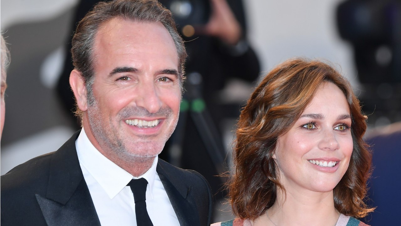 GALA VIDEO - Jean Dujardin : ses rares confidences sur sa vie avec Nathalie Péchalat et leurs enfants