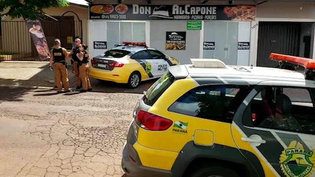 Moradores desconfiam de homens em frente à imóvel e pedem apoio à PM