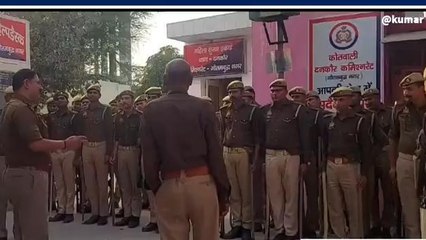 गौतमबुद्धनगर: आगामी त्योहारों को लेकर पुलिस ने किया पैदल मार्च, की बैठक