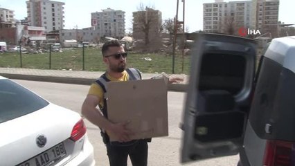 Depremde ailesini kaybeden küçük çocuğa doğum günü sürprizi