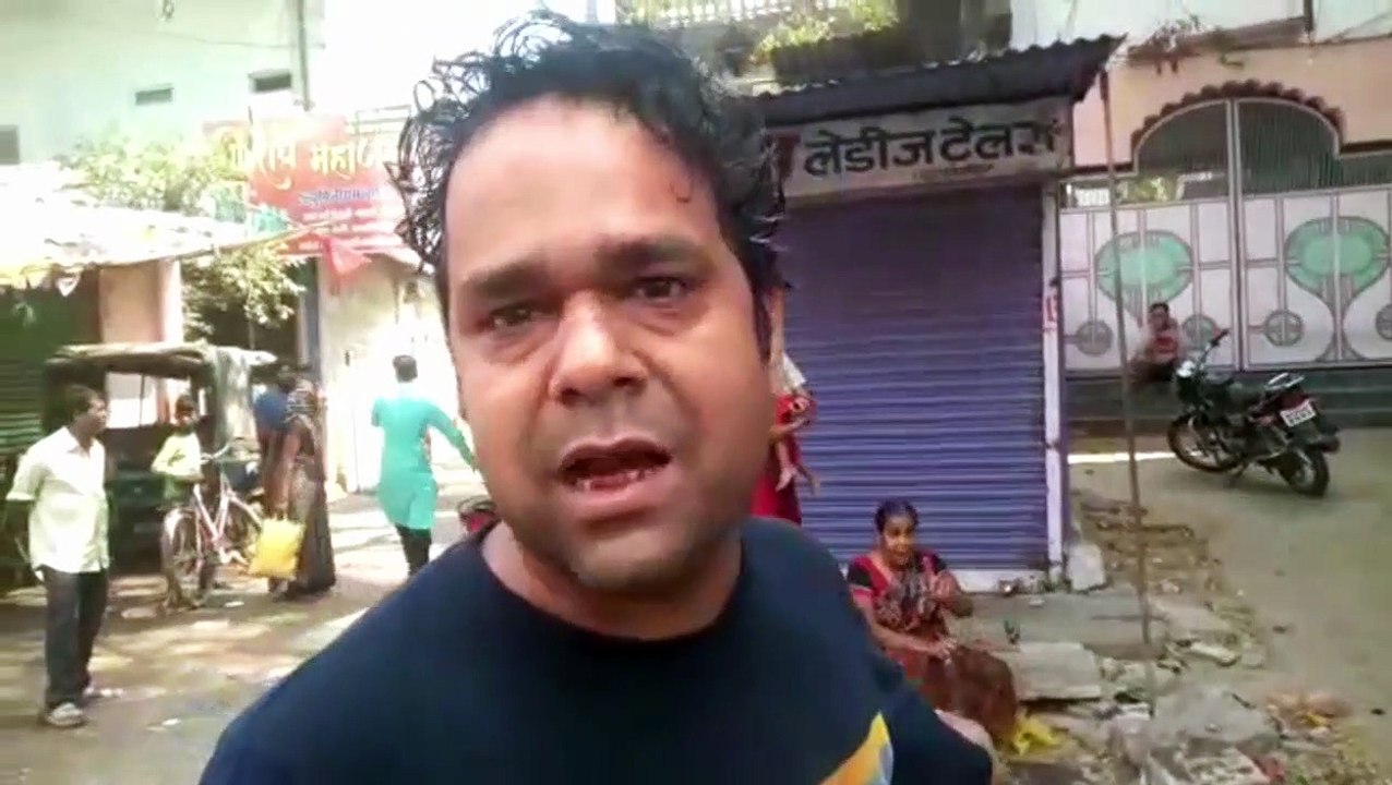 दमोह में अतिक्रमण हटाने पर मां बेटे ने खुद पर डाला कैरोसिन, आत्महत्या का प्रयास किया