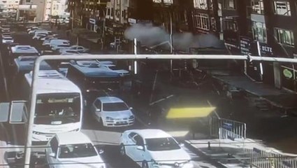 Şanlıurfa'da 7 katlı binanın çökme anı kamerada