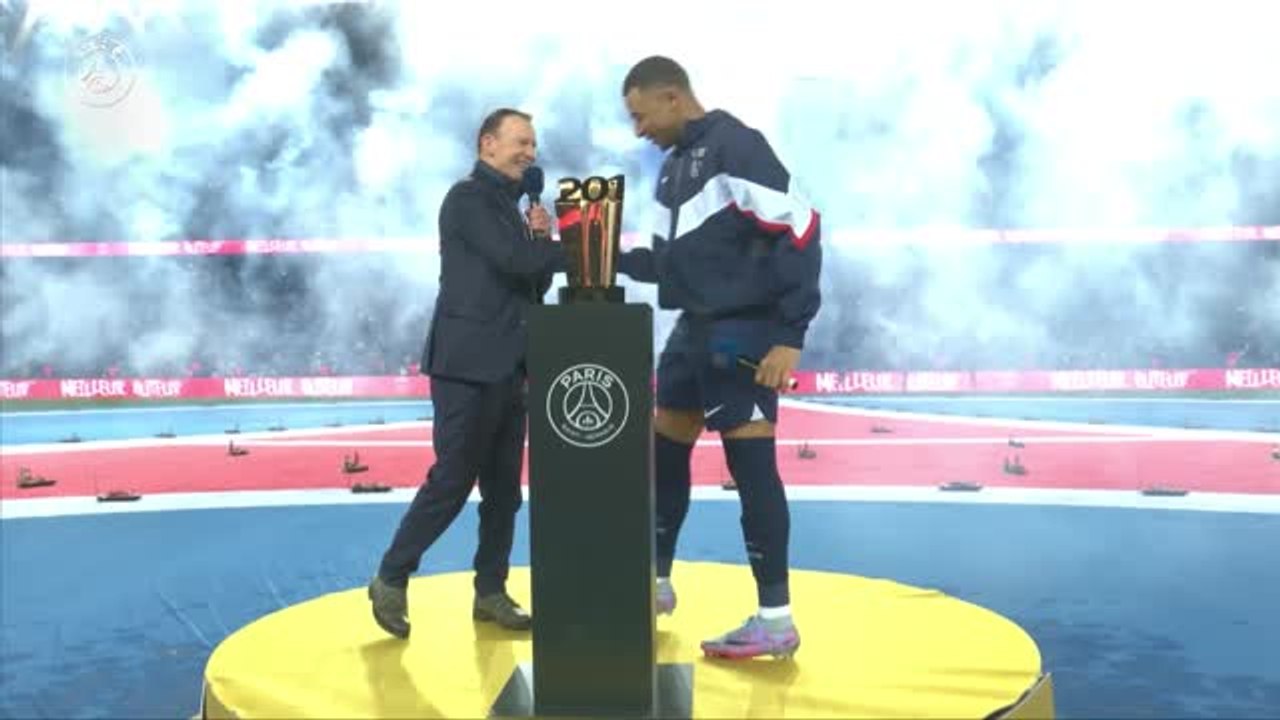 PSG feiert den Torrekord von Mbappé mit Zeremonie