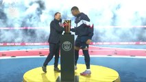 PSG feiert den Torrekord von Mbappé mit Zeremonie