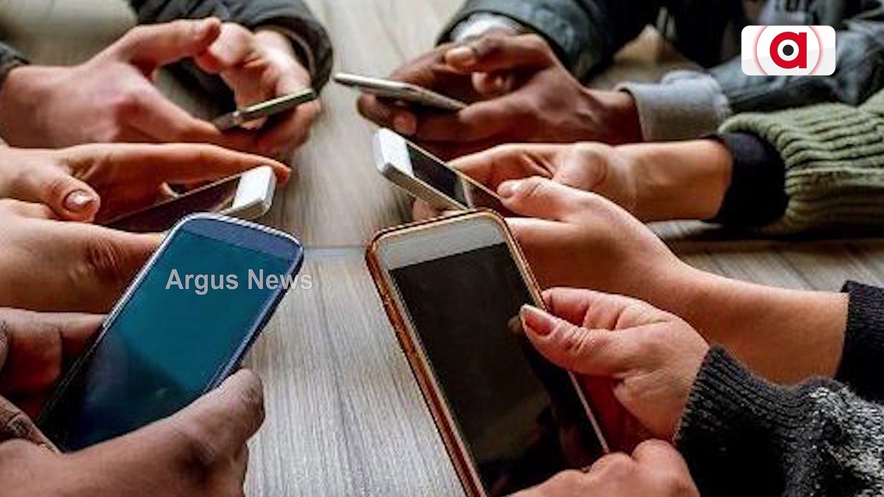 Mobile Phone Creating Distance In Relationships