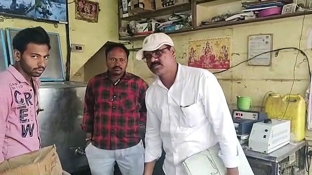 Action before Holi, sample for milk and milk products