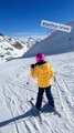 C'est son épouse, Mélissa Theuriau, qui révèle leur lieu de villégiature... la station de l'Alpe d'Huez.Jamel Debbouze et Mélissa Theuriau en vacances au ski avec les enfants.