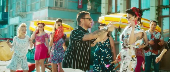 Neslim Güngen feat. Sinan Akçıl - Mecburum Sana - I have to you - Turkish Music