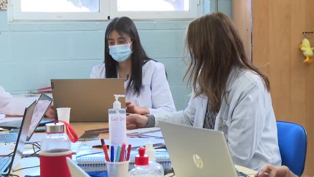El cole del Hospital de La Paz, el refugio para los pacientes pediátricos
