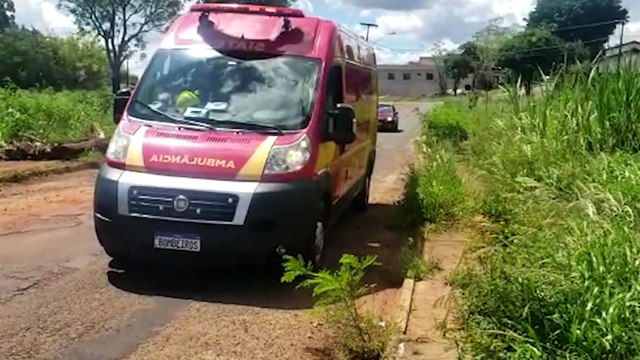 Vítima de agressão é socorrida pelo Siate no Santo Onofre