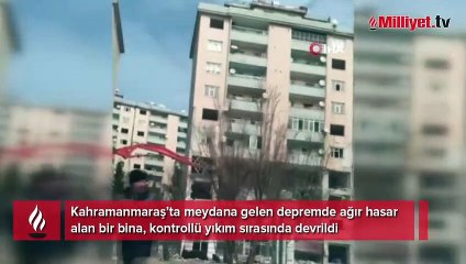 Kontrollü yıkımda bina böyle devrildi