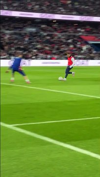 Admirez l'accélération incroyable de Mbappé... Vitesse incroyable