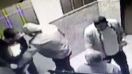 Depremzedenin 7 bin lirasını gasp etmişlerdi! 3 şüpheli yakalandı