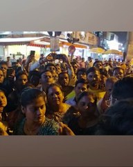 म्हणून 240 रहिवाशांनी अडवला बुलडोझर पोलीस आक्रोश अन् गोंधळ