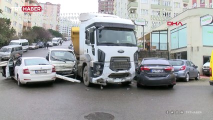Kayan hafriyat kamyonunun 14 araca çarptığı anlar kamerada
