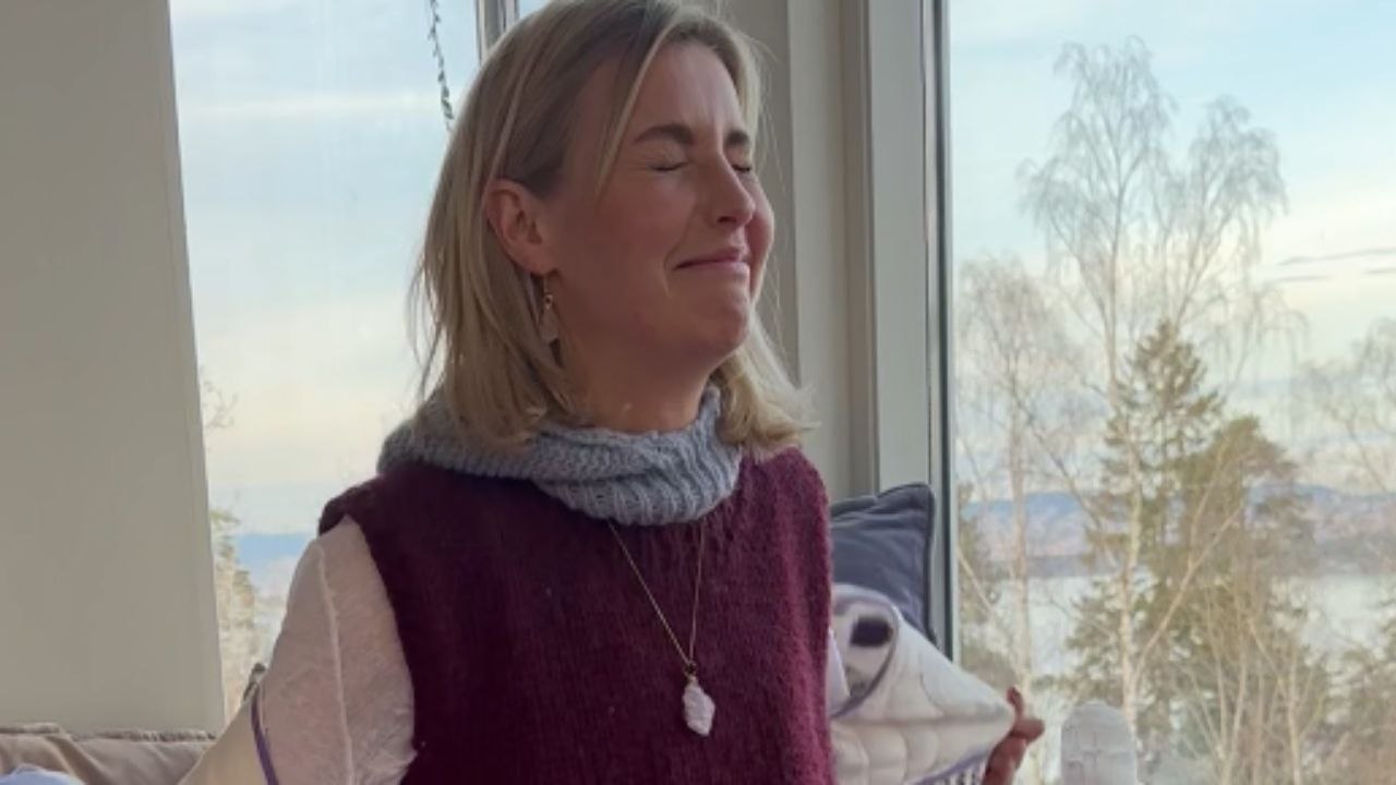 Woman gets emotional while removing bandage after her explant surgery *Self-Love Journey*