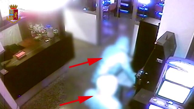 Milano, arrestato egiziano per tre rapine ad alcune sale slot