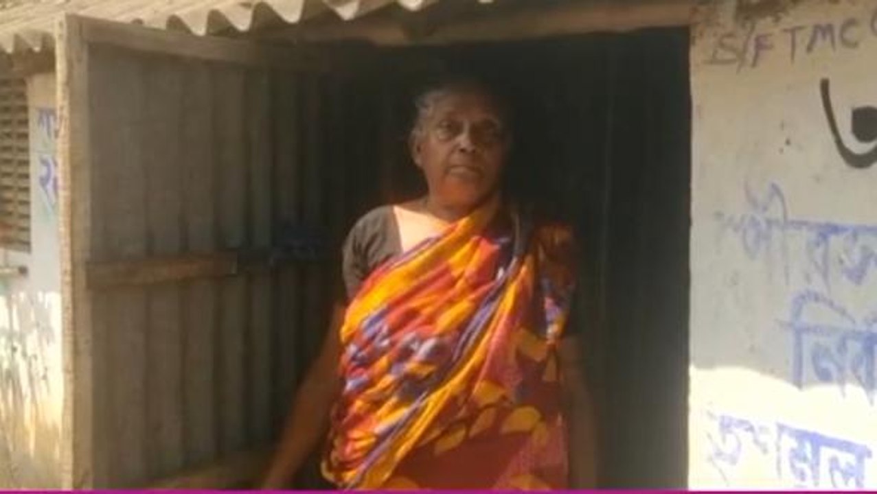 পশ্চিম মেদিনীপুর: তালিকায় নাম থাকলেও বাড়ি হচ্ছে না! অদ্ভুত সমস্যায় বৃদ্ধা