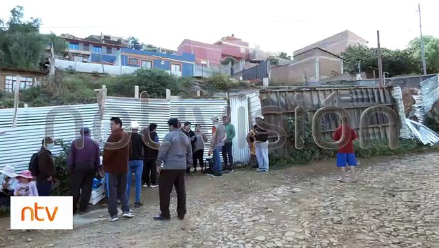 Encapuchados robaron una vivienda : Los delincuentes ingresaron armados con machetes