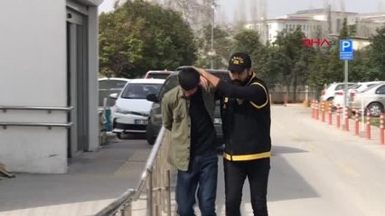 BORCUNU ÖDEMEYENE ATEŞ AÇTI; SOKAKTAN GEÇEN 2 KİŞİYİ VURDU