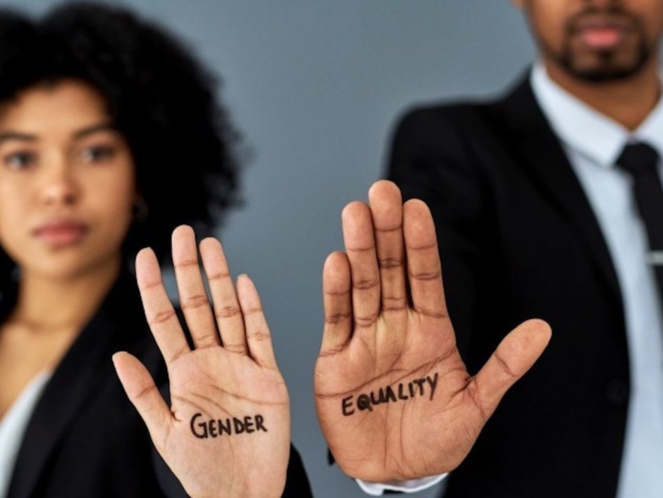 Lohnlücke zwischen Geschlechtern: Können strengere Gesetze helfen?