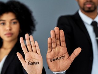 Lohnlücke zwischen Geschlechtern: Können strengere Gesetze helfen?