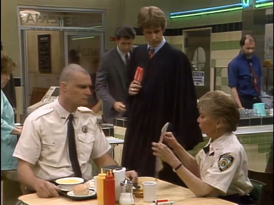 Harrys wundersames Strafgericht S01E10-Russisches Schachmatt