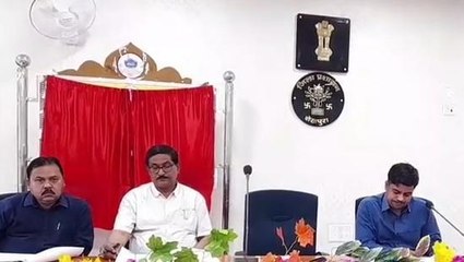 शेखपुरा: होली और शब ए बारात को लेकर डीएम ने अधिकारियों के साथ किया बैठक