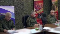 Ministro da Defesa da Rússia visita front no leste da Ucrânia