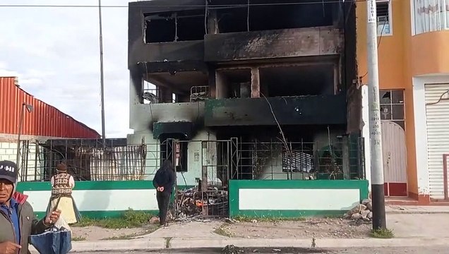 Al menos 16 heridos y una comisaría incendiada en protestas contra Boluarte en Perú